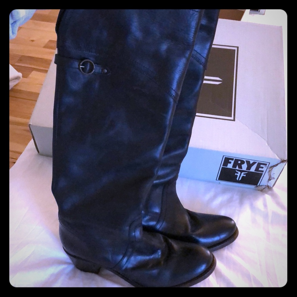 Frye Jane tall cuff boot in black size 10
